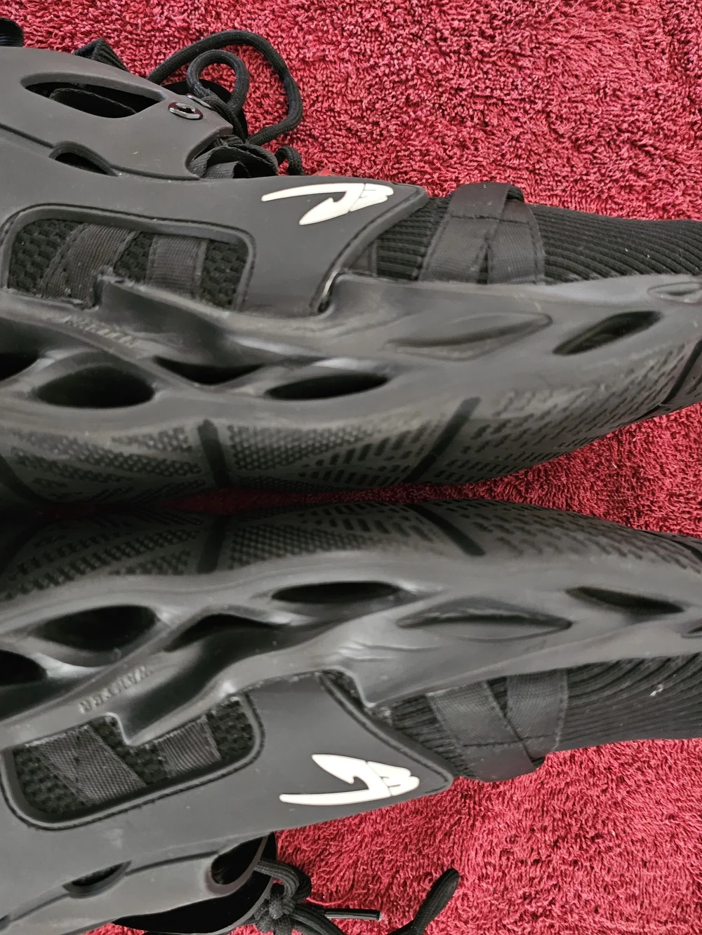 Men's Black Slip-On Athletic Loafers with Red Accent